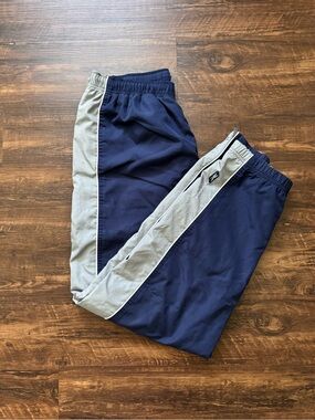 Reebok Vintage Fleece-Lined Athletic Y2K Track Pants w/ Side Stripe Details